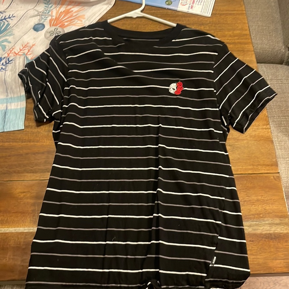 Tee shirt